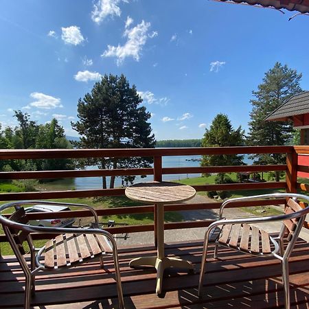 Apartman Majak U Zermanicke Prehrady Pitrov Exterior foto